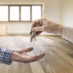 Стоит ли покупать квартиру в 2017 году: мнение экспертов