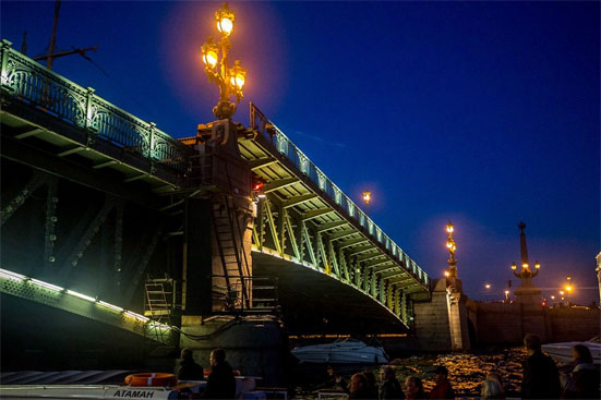 График разводки мостов в Санкт-Петербурге в 2018 году